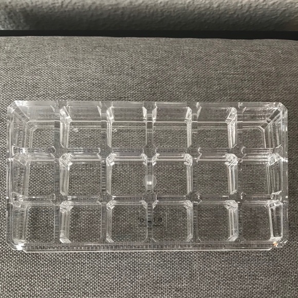 Lipstick Organizer - Picture 2 of 3